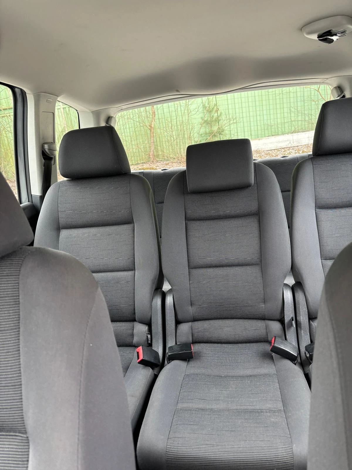 VW Touran 1.9 TDI 105к.с. 7 Места, снимка 8 - Автомобили и джипове - 54837737