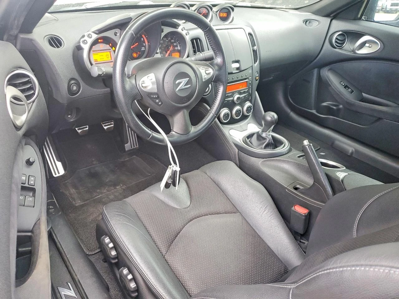 Nissan 370Z 3.7l Base, снимка 8 - Автомобили и джипове - 55246263