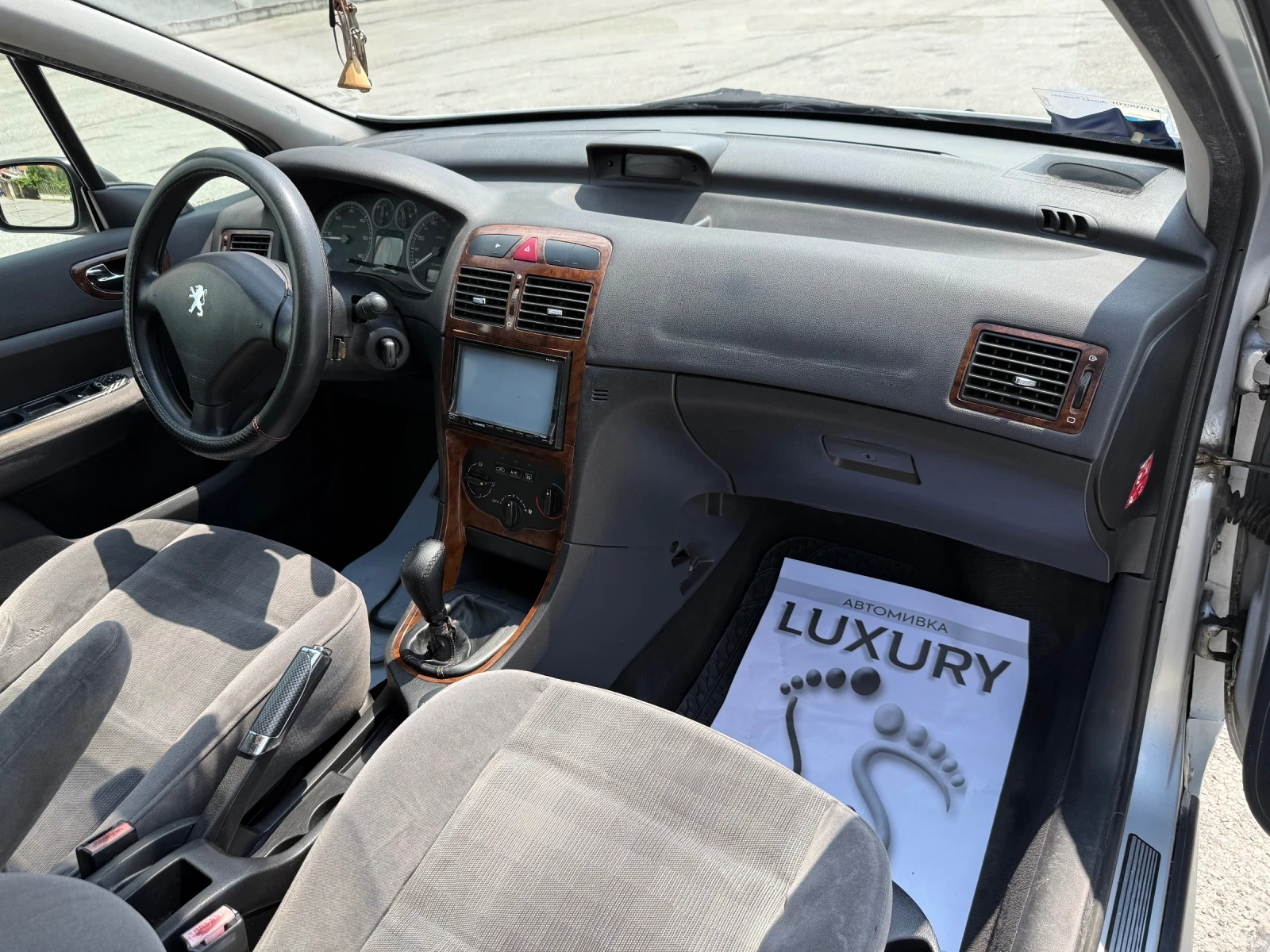 Peugeot 307 2.0HDi, снимка 11 - Автомобили и джипове - 55365191