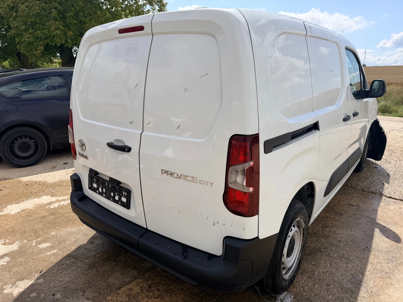 Toyota Proace City 1.5 D4D, снимка 6 - Автомобили и джипове - 55417920