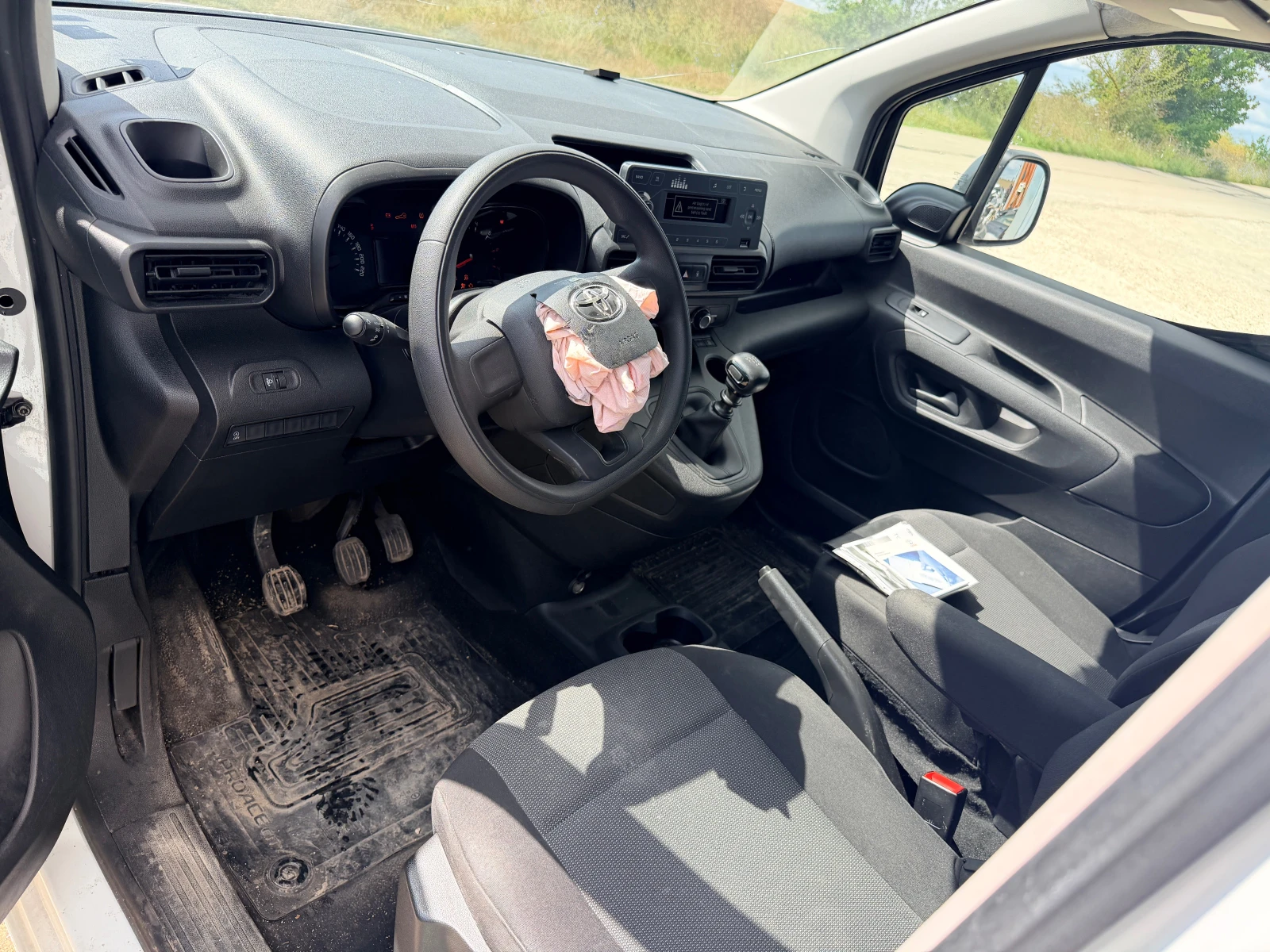 Toyota Proace City 1.5 D4D, снимка 9 - Автомобили и джипове - 55417920