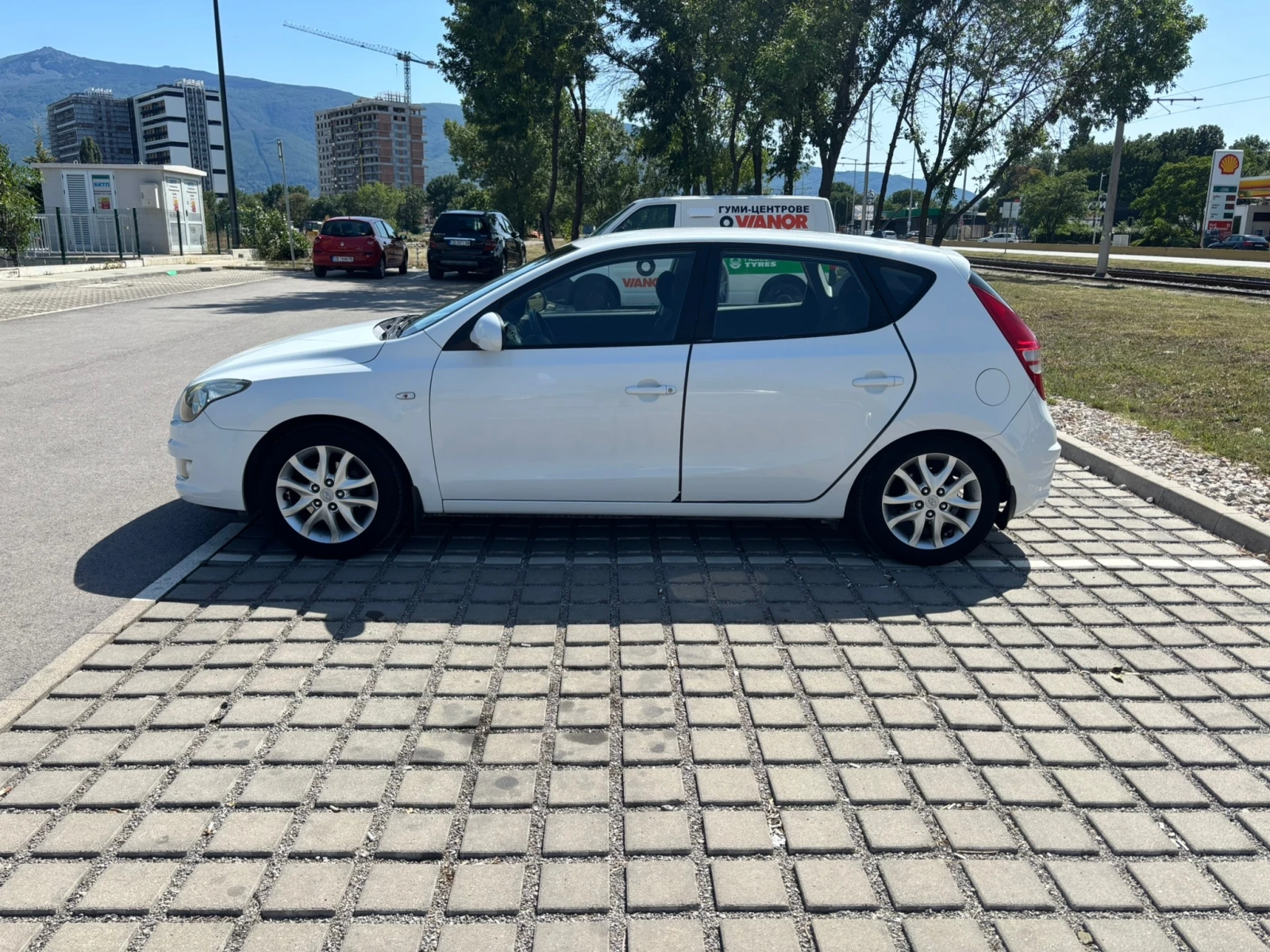 Hyundai I30, снимка 3 - Автомобили и джипове - 55425233