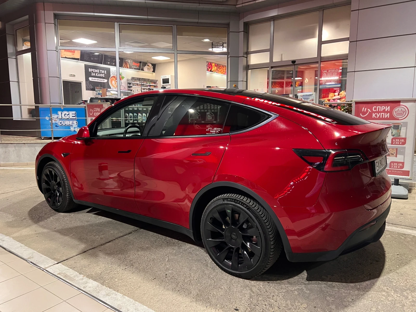 Tesla Model Y Long Range AWD, снимка 10 - Автомобили и джипове - 55531577
