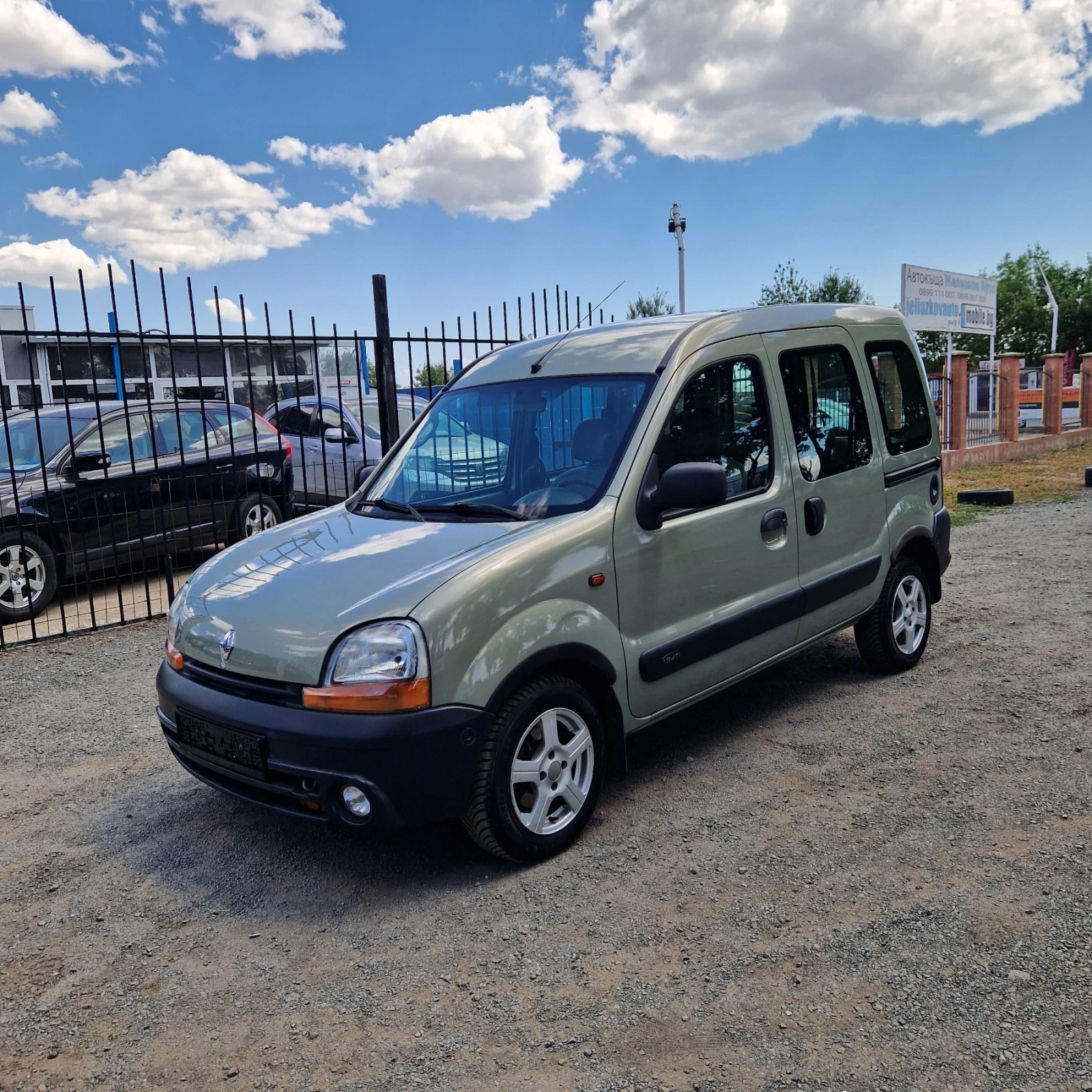Renault Kangoo 1.9DTI Климатик , снимка 3 - Автомобили и джипове - 55665620