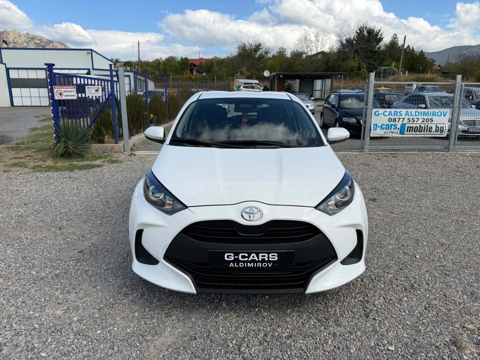 Toyota Yaris 1, 5/HIBRID, снимка 2 - Автомобили и джипове - 56316215