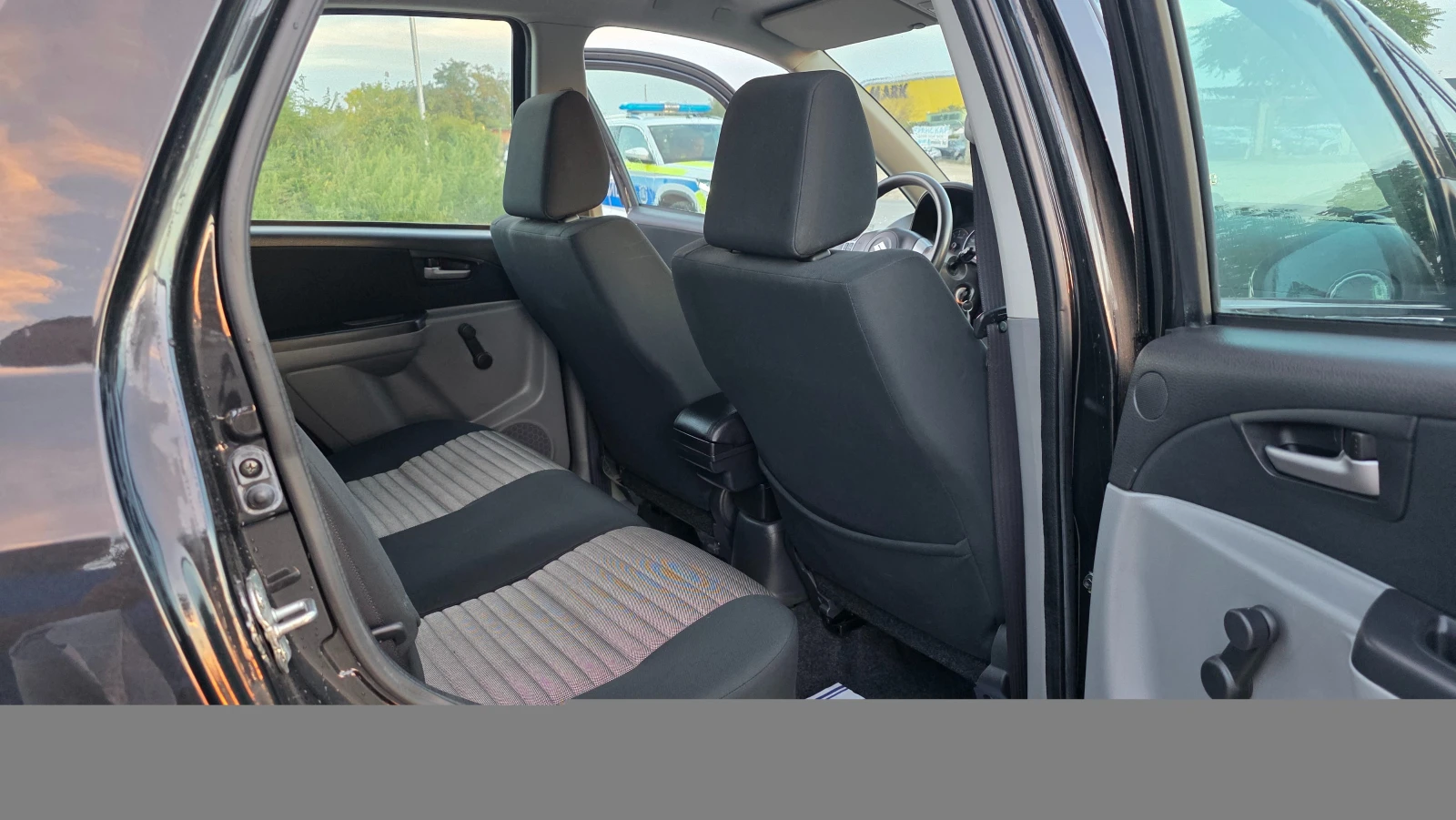 Suzuki SX4 УНИКАТ, снимка 10 - Автомобили и джипове - 56537304
