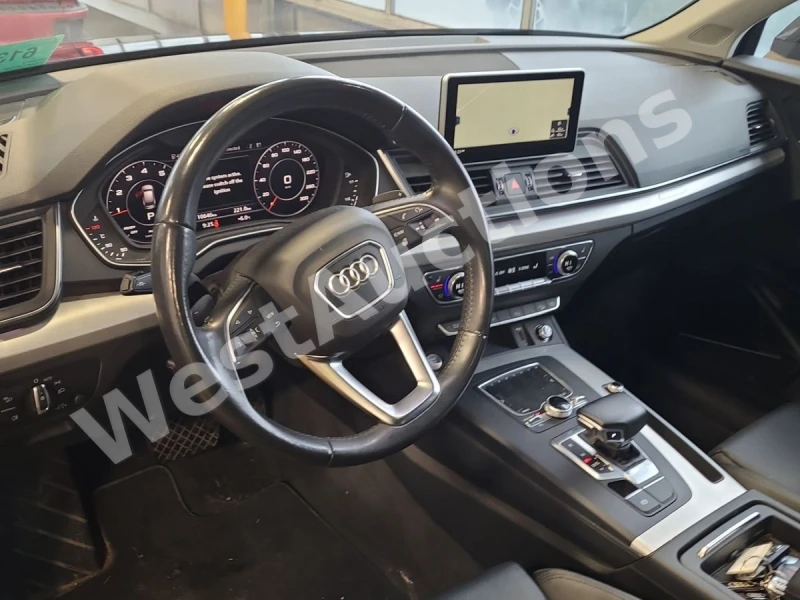 Audi Q5, снимка 8 - Автомобили и джипове - 48396381