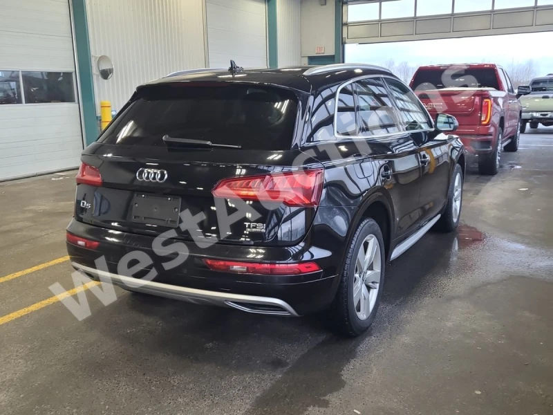 Audi Q5, снимка 5 - Автомобили и джипове - 48396381