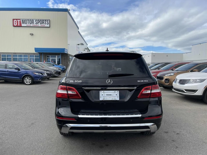 Mercedes-Benz ML 350 Bluetech* 360* двойна панорама* подгрев, снимка 4 - Автомобили и джипове - 52317913