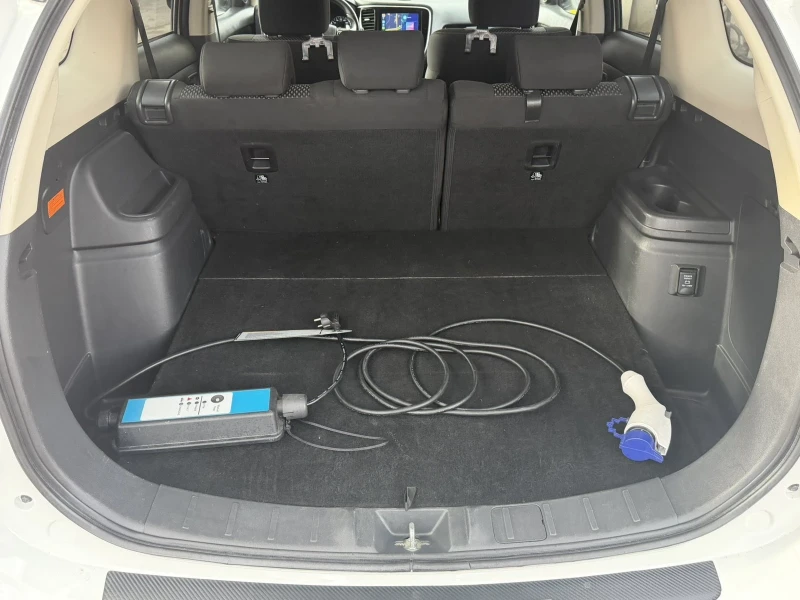 Mitsubishi Outlander БАРТЕР!!!НОВ!!!, снимка 8 - Автомобили и джипове - 53036368