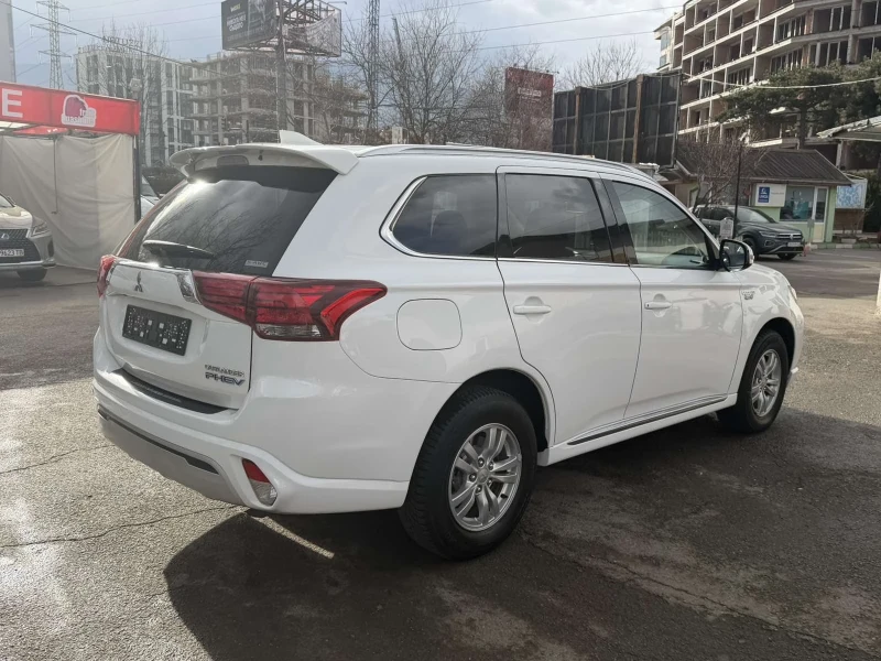 Mitsubishi Outlander БАРТЕР!!!НОВ!!!, снимка 6 - Автомобили и джипове - 53036368