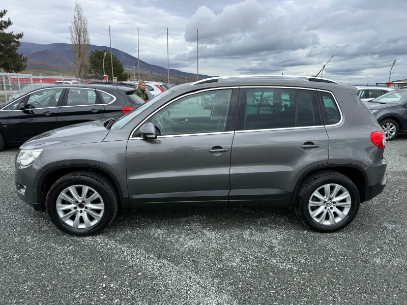 VW Tiguan (KATO НОВА)^(4x4), снимка 9 - Автомобили и джипове - 53240551
