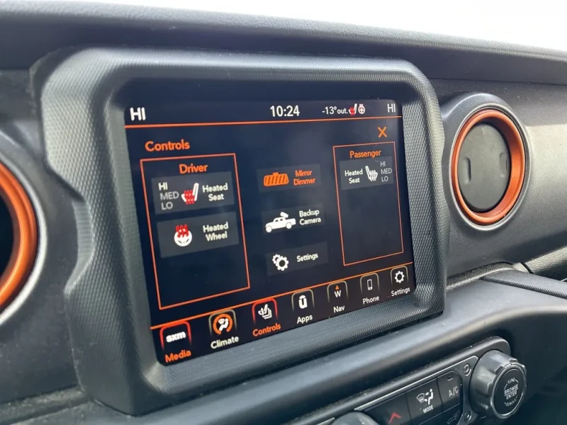 Jeep Gladiator Mojave* Backup Camera* Bluetooth* Smart Device Int, снимка 13 - Автомобили и джипове - 53405110