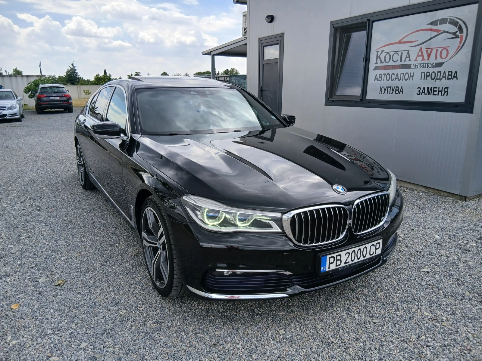 BMW 740  КАТО НОВА 