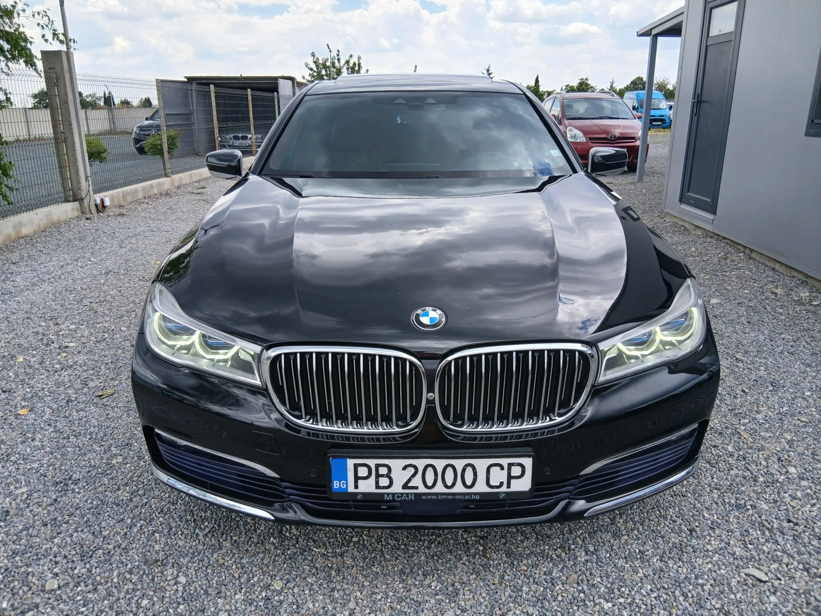 BMW 740  КАТО НОВА , снимка 10 - Автомобили и джипове - 49158542