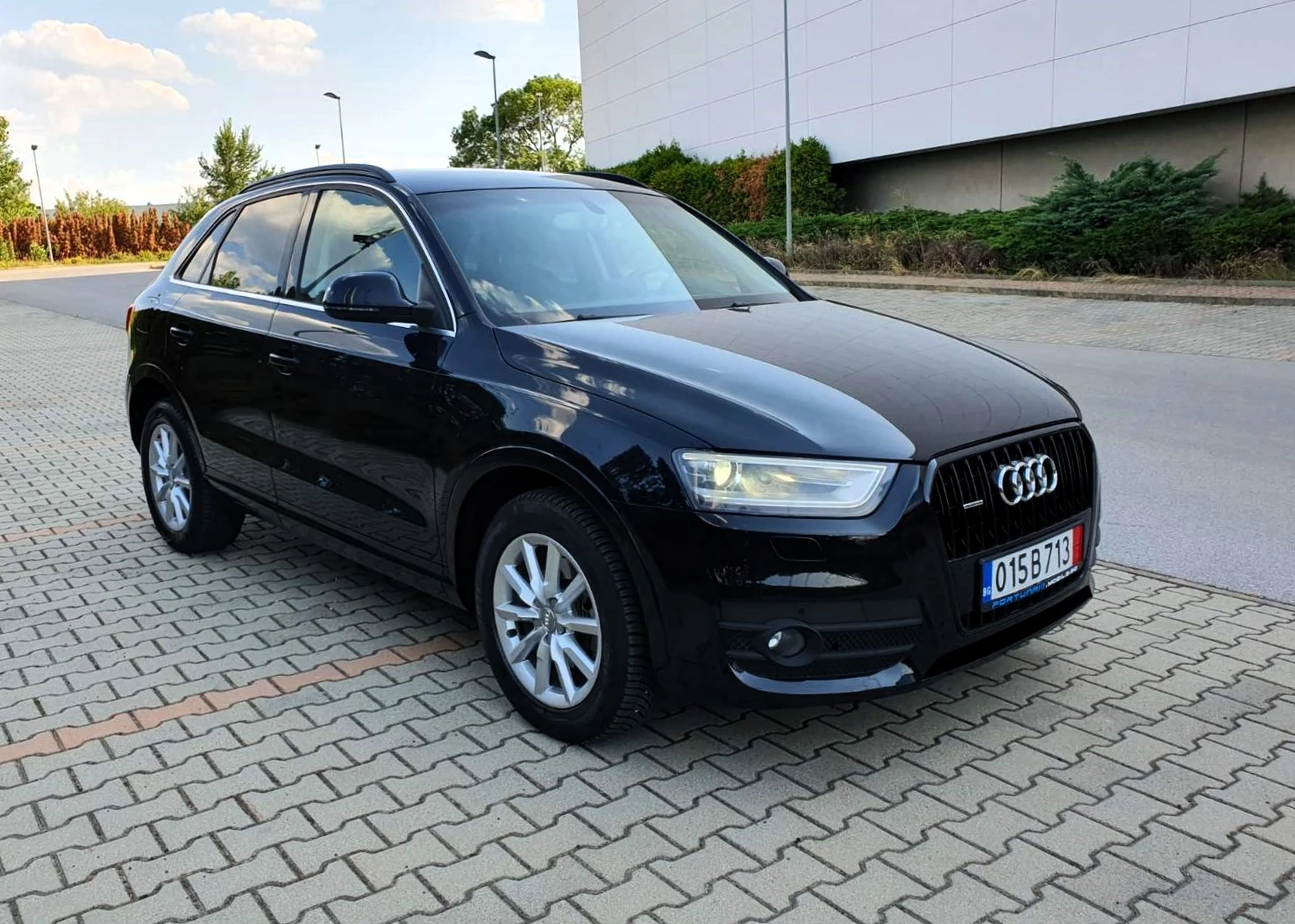 Audi Q3 2.0TDI /Quattro/177/S-tronic - изображение 3