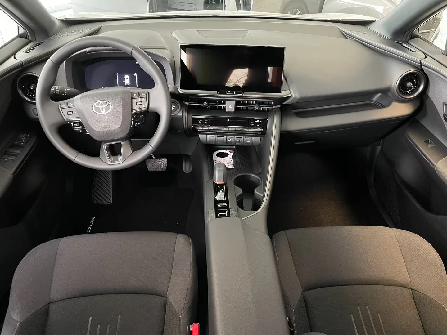 Toyota C-HR 1.8/EUR6d/HYBRID/4x2/TEAMD/CAM/171D - изображение 10