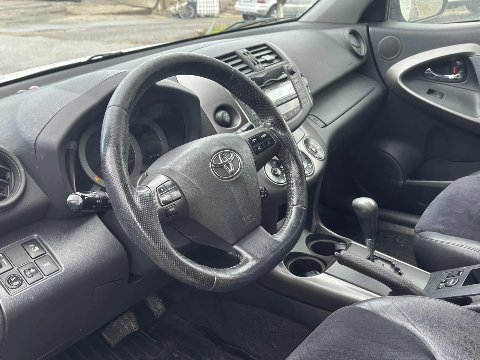 Toyota Rav4  - изображение 7