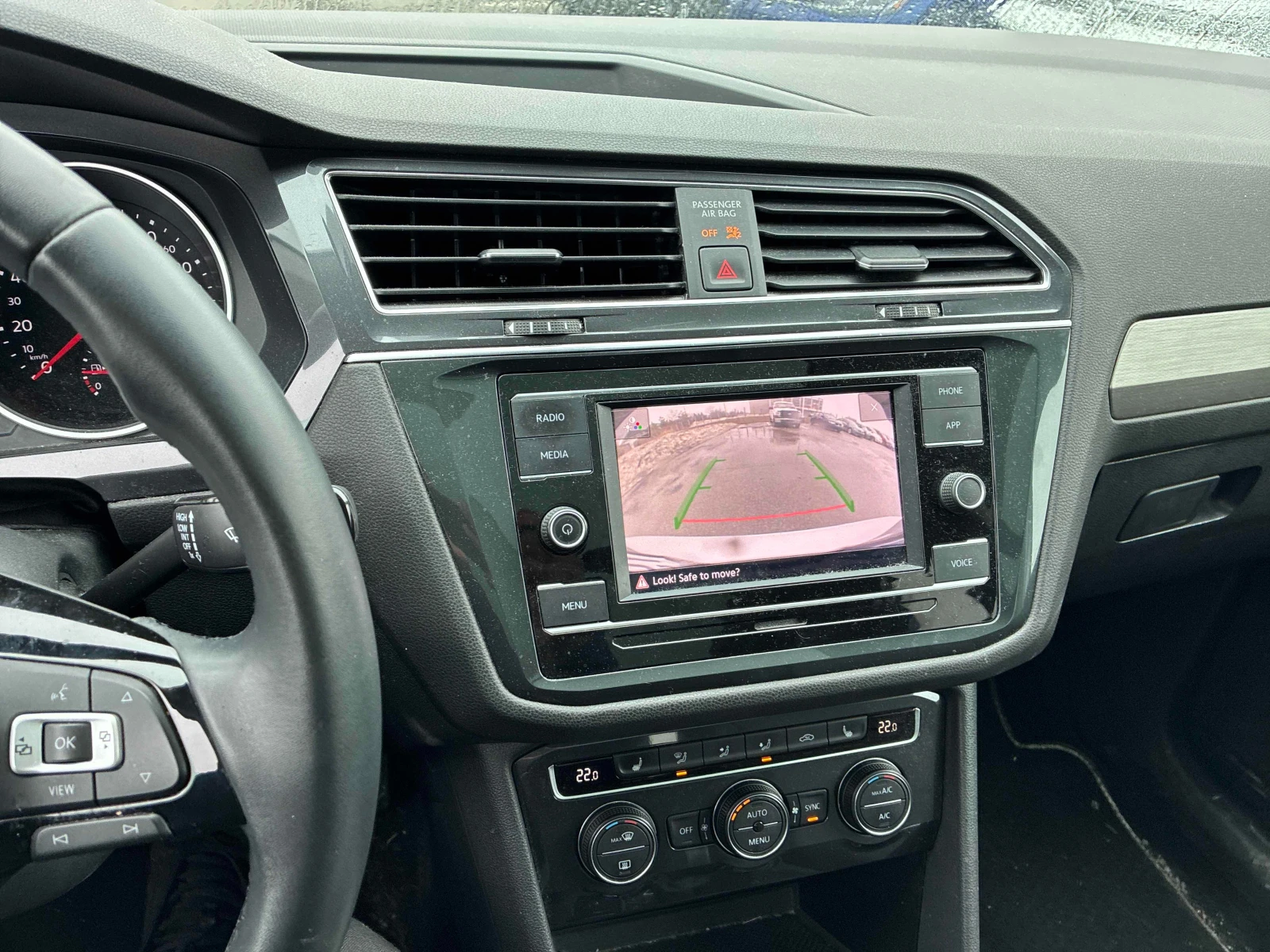 VW Tiguan 4MOTION * * CARFAX * * АВТО КРЕДИТ * * , снимка 12 - Автомобили и джипове - 54222286