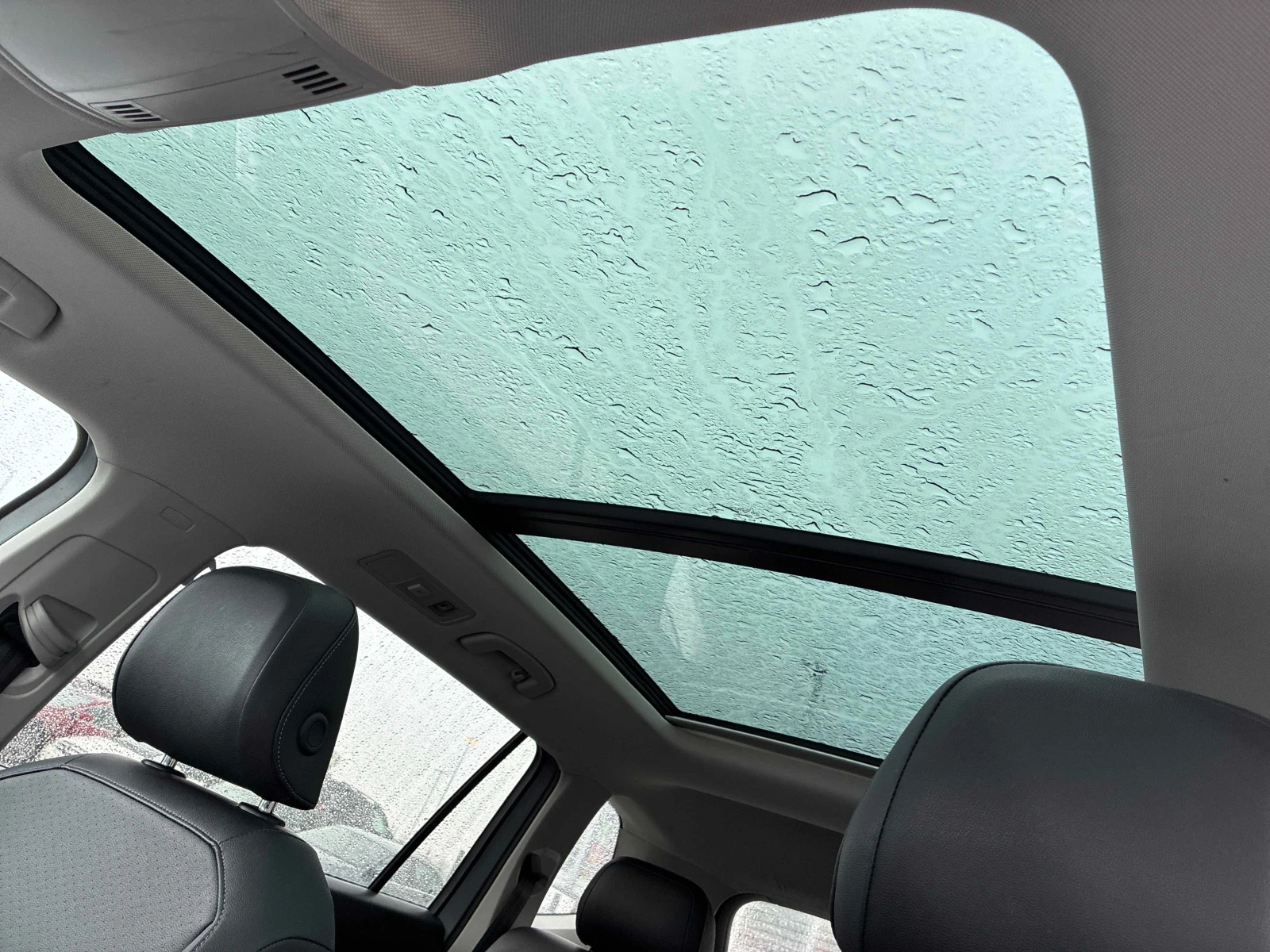 VW Tiguan 4MOTION * * CARFAX * * АВТО КРЕДИТ * * , снимка 13 - Автомобили и джипове - 54222286