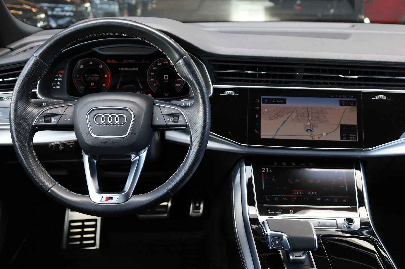 Audi Q8 3XS-LINE* RS* HD MATRIX LIGHTS* PANO* 360* B&O* , снимка 9 - Автомобили и джипове - 54748983