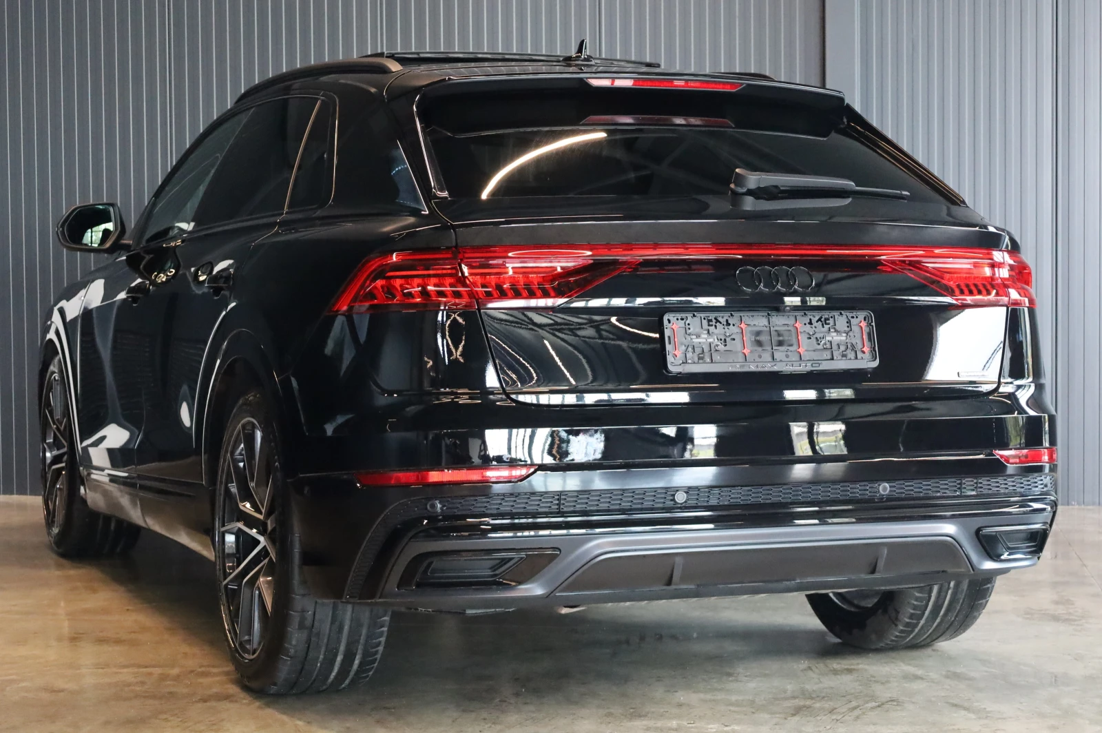 Audi Q8 3XS-LINE* RS* HD MATRIX LIGHTS* PANO* 360* B&O* , снимка 5 - Автомобили и джипове - 54748983