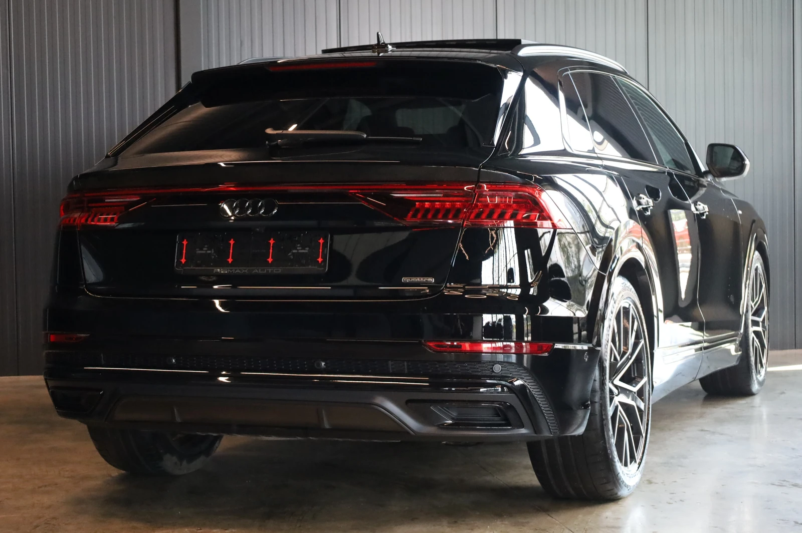 Audi Q8 3XS-LINE* RS* HD MATRIX LIGHTS* PANO* 360* B&O* , снимка 7 - Автомобили и джипове - 54748983
