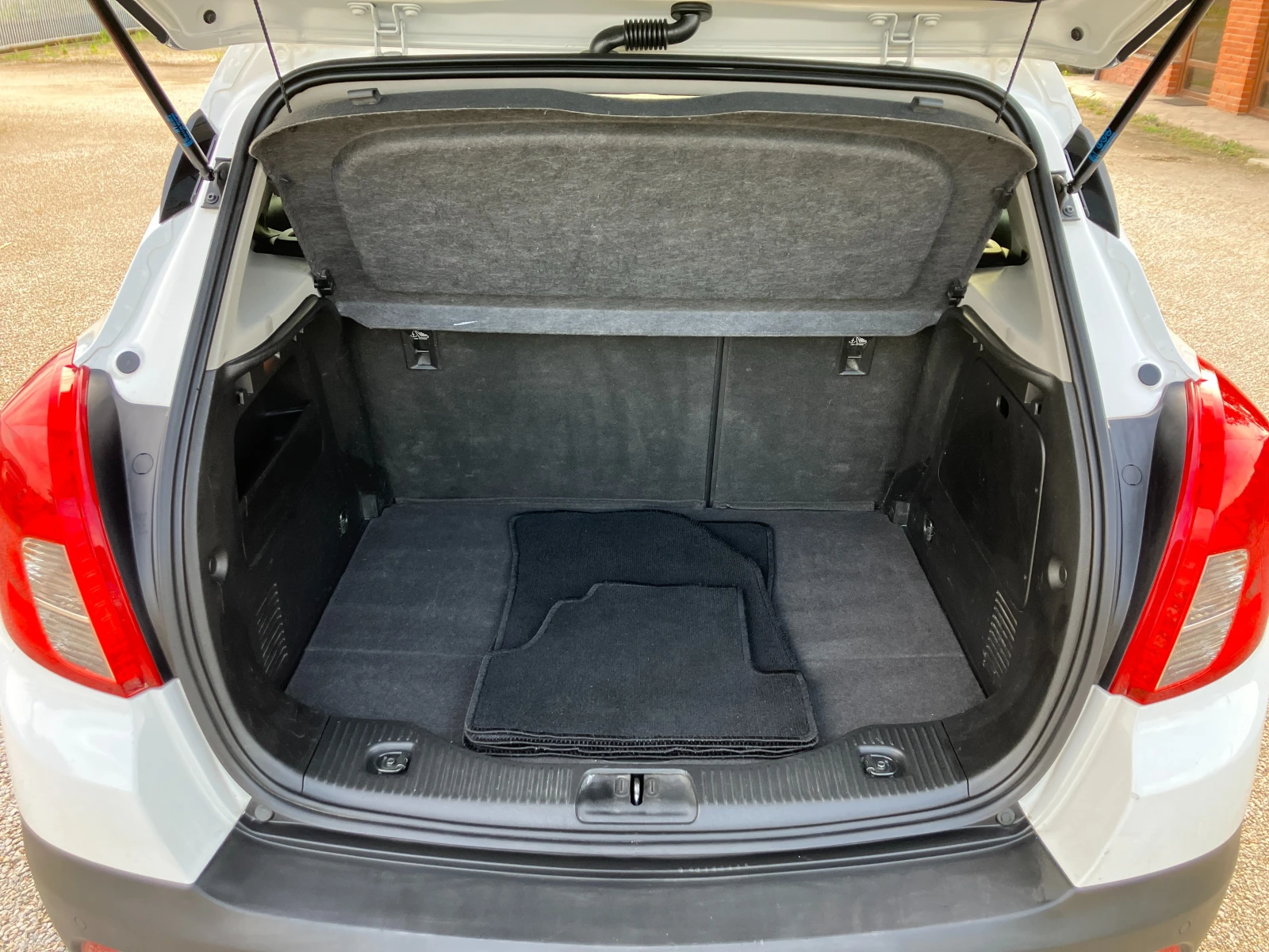 Opel Mokka 1.7 CDTI, снимка 15 - Автомобили и джипове - 54752502