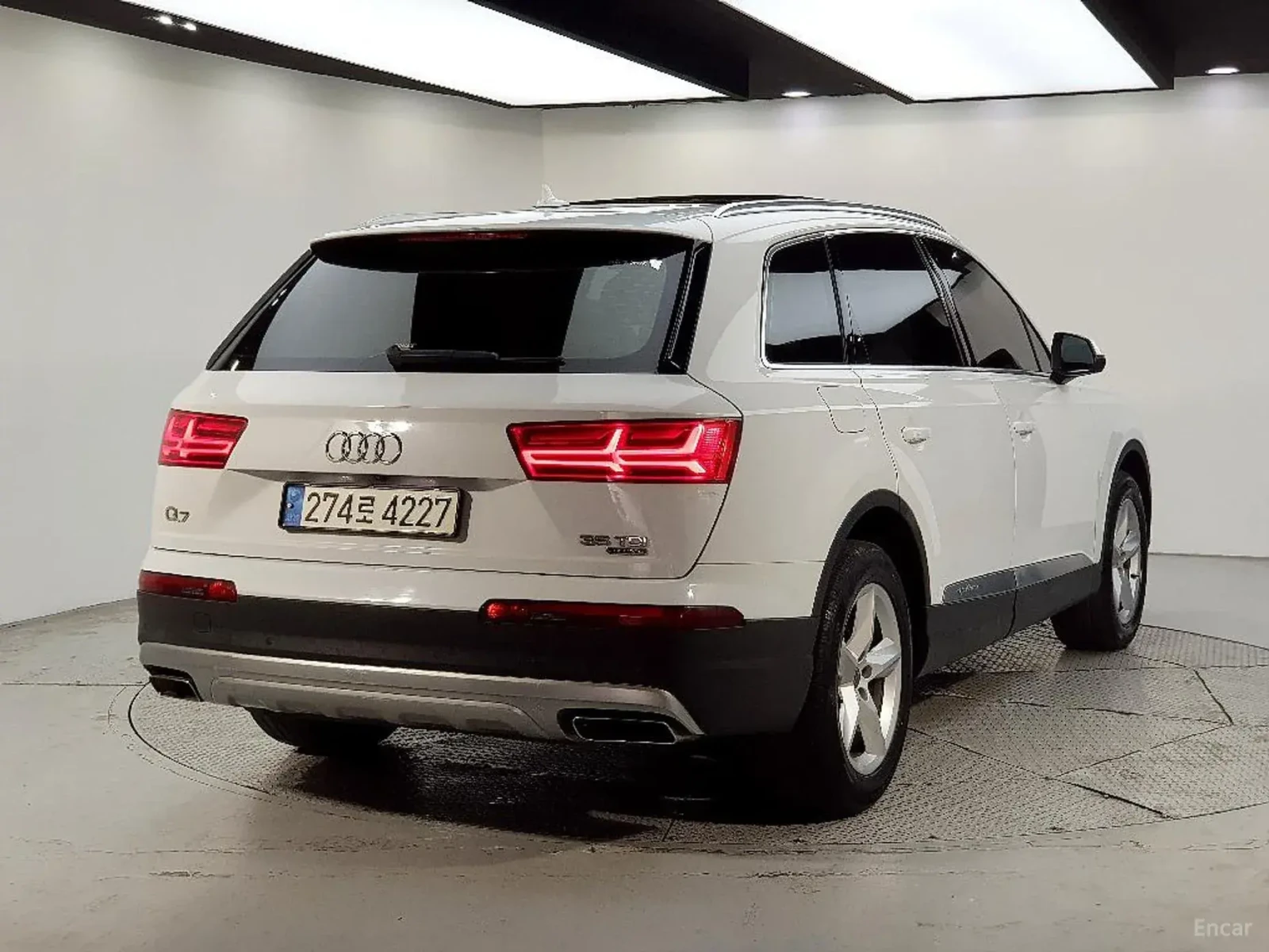 Audi Q7 3.0 TDI V6 / CARFAX, снимка 4 - Автомобили и джипове - 54779258