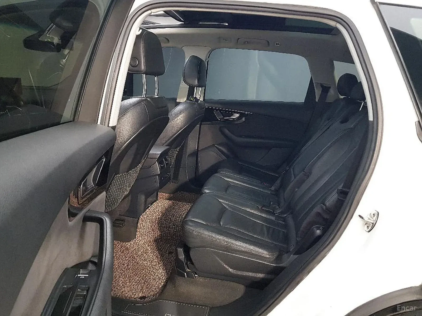Audi Q7 3.0 TDI V6 / CARFAX, снимка 9 - Автомобили и джипове - 54779258