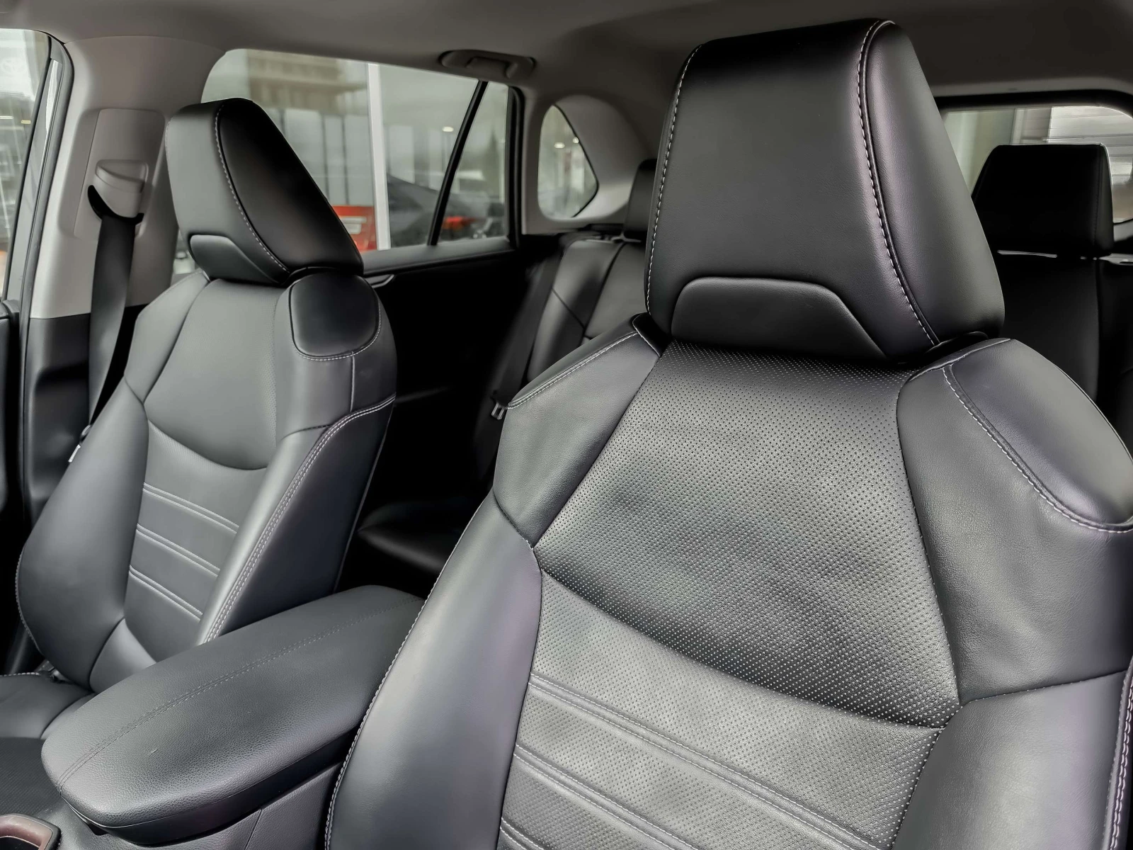 Toyota Rav4 Hybrid Limited AWD/ 360/ДИСТРОНИК / JBL/ОБДУХВАНЕ, снимка 9 - Автомобили и джипове - 54972559
