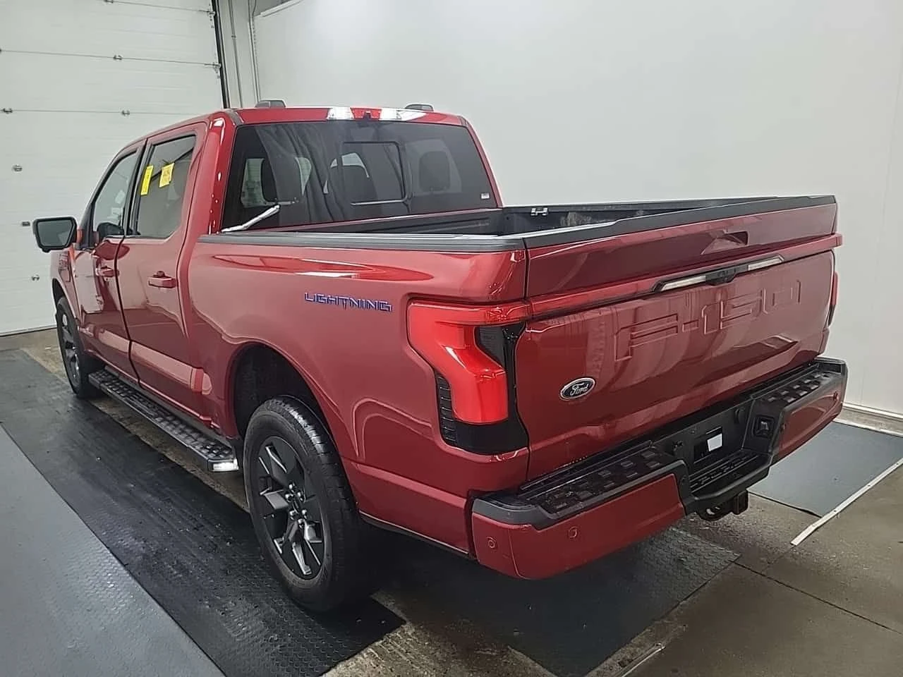 Ford F150 LARIAT CREW CAB SHORT BED  CARFAX, снимка 4 - Автомобили и джипове - 55101209