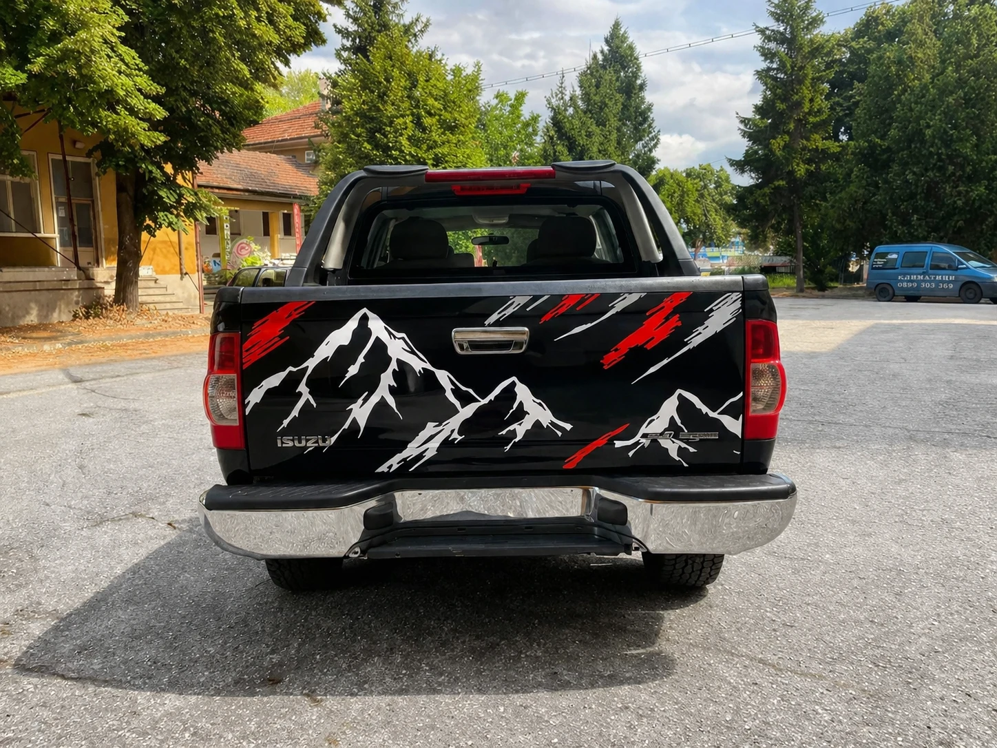 Isuzu D-max, снимка 4 - Автомобили и джипове - 55318839