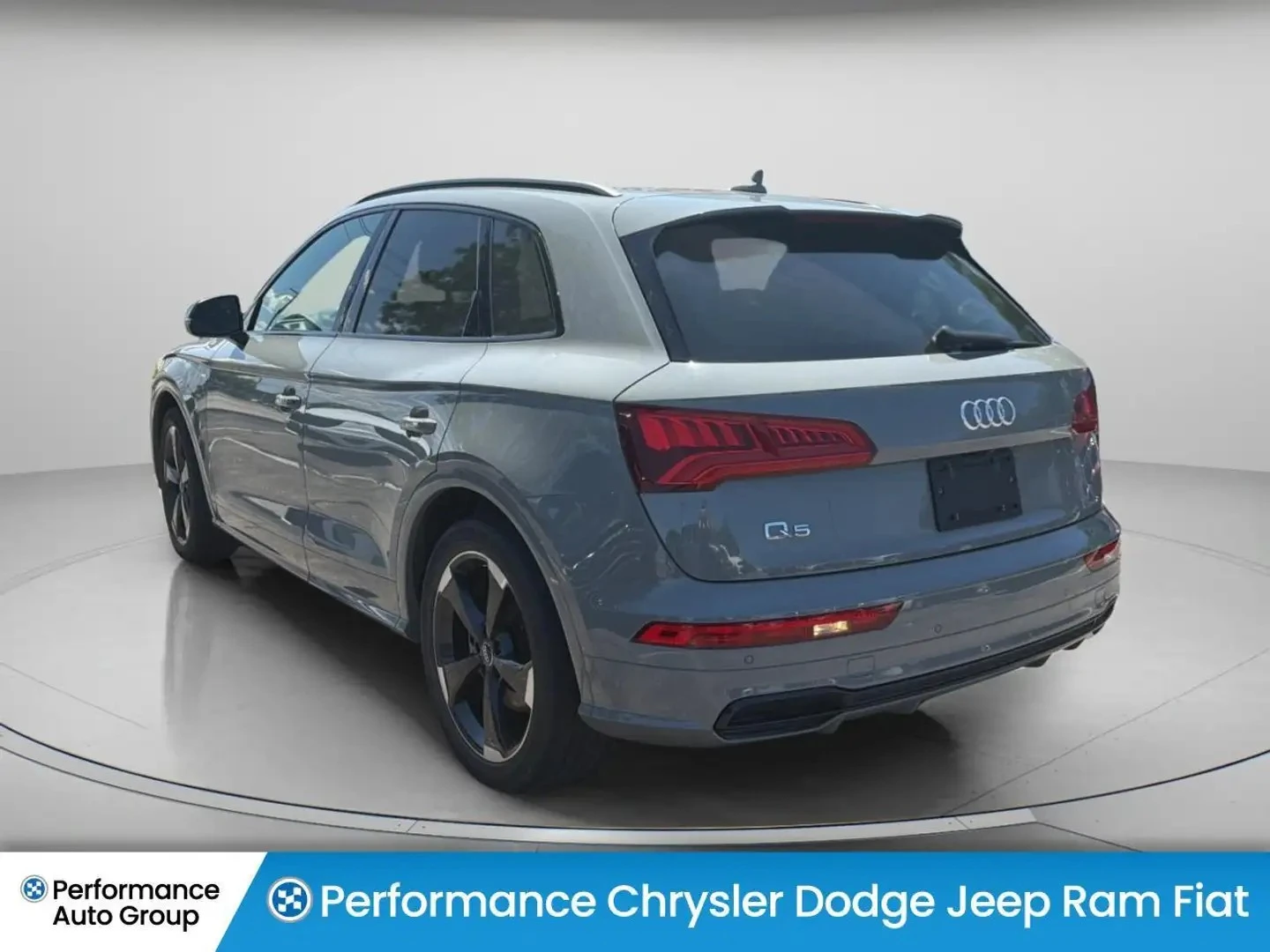 Audi Q5 TECHNIK ЦЕНА ДО БЪЛГАРИЯ АВТОКРЕДИТ, снимка 5 - Автомобили и джипове - 55528281
