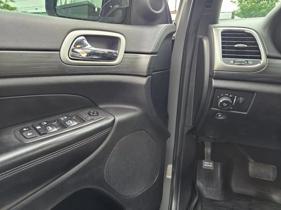 Jeep Grand cherokee * Altitude 4X4* АВТОКРЕДИТ БЕЗ ПЪРВОНАЧАЛНА ВНОСКА, снимка 9 - Автомобили и джипове - 55563434
