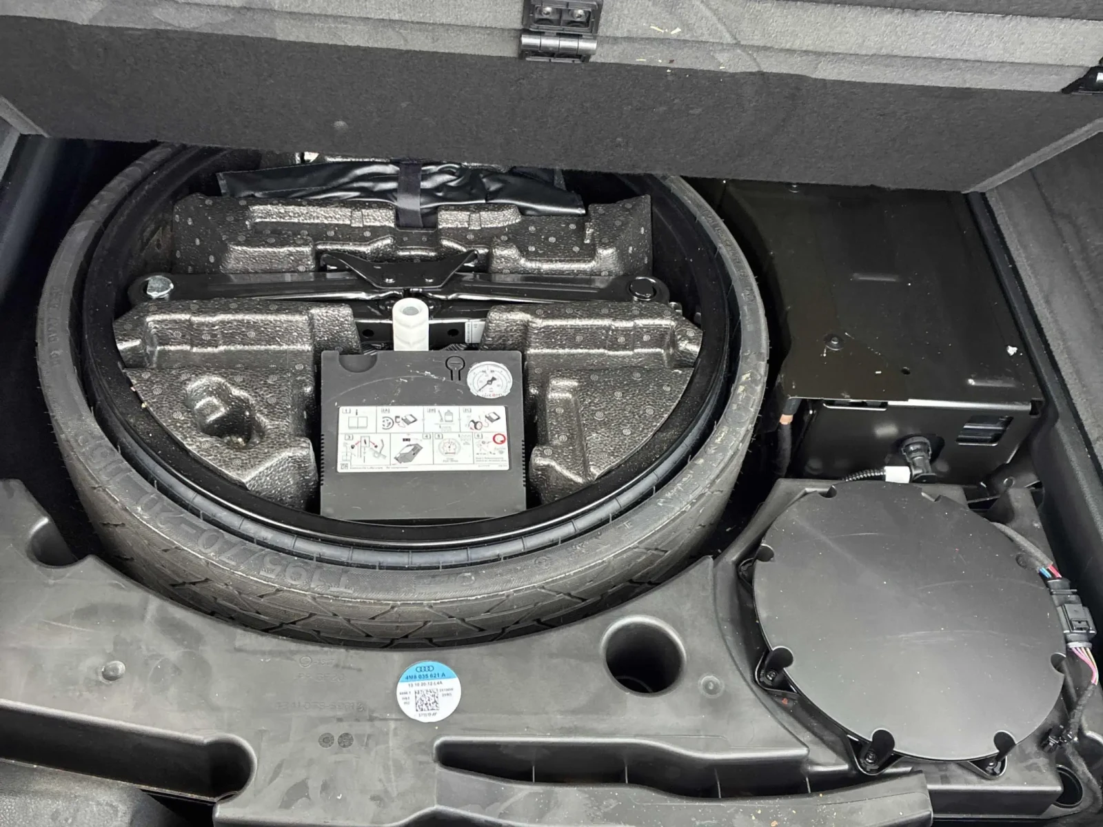 Audi Q8 360  КАМЕРИ   ОБДУХВАНЕ   ПАНОРАМА   VIRTUAL, снимка 16 - Автомобили и джипове - 55961895