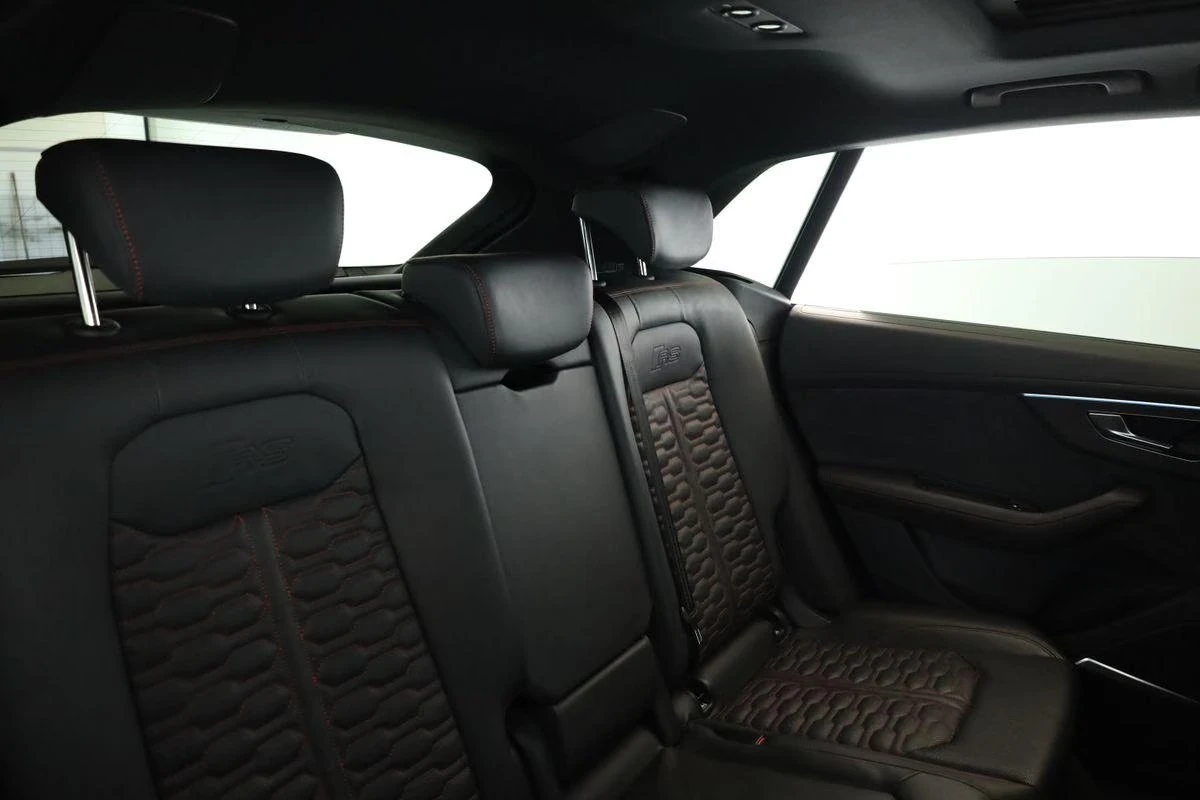 Audi RSQ8 PERFORMANCE / CERAMIC / BLACK OPTIC / MATRIX/ PANO, снимка 14 - Автомобили и джипове - 56020420