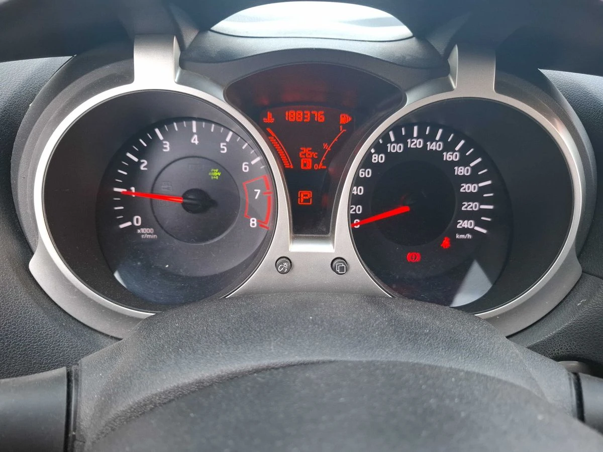 Nissan Juke 1.6 Tekna 4x4* ВНОС САМО СРЕЩУ 30%, снимка 7 - Автомобили и джипове - 56208423