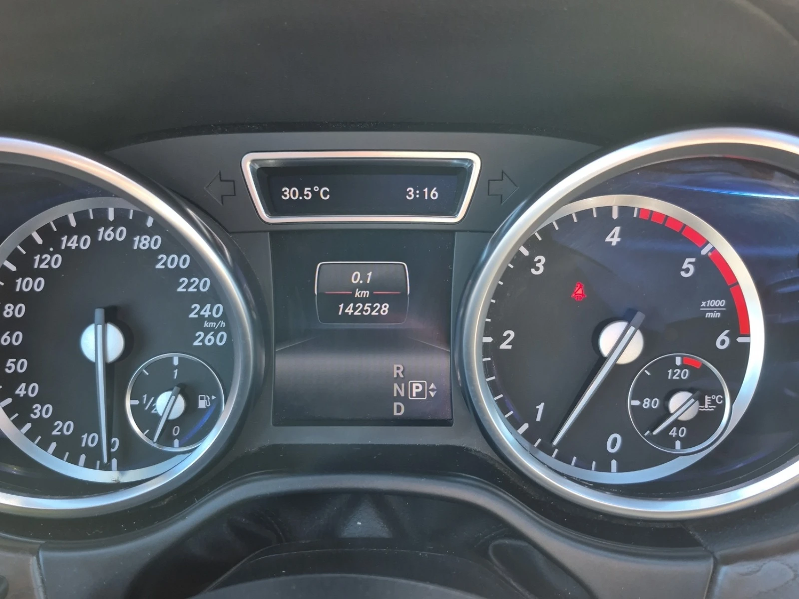 Mercedes-Benz ML AMG* HARMAN* �������* 360* ����� | Mobile.bg � ����������� 8