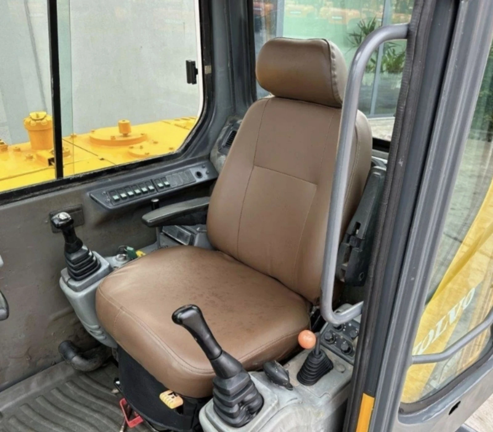 Багер Volvo EC 55 B отлично състояние  - изображение 6