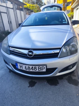 Opel Astra H 1.9 GTC, снимка 2