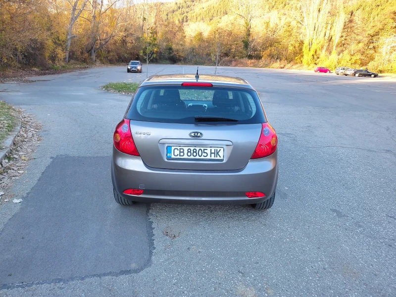 Kia Ceed, снимка 5 - Автомобили и джипове - 48285551