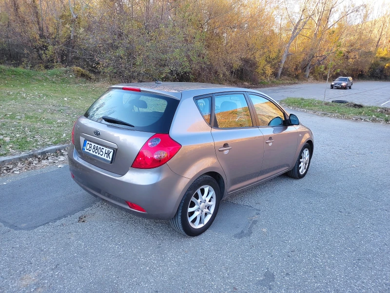 Kia Ceed, снимка 6 - Автомобили и джипове - 48285551