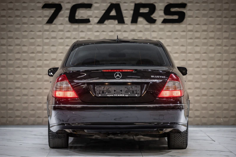 Mercedes-Benz E 300 CDI Avantgarde, снимка 5 - Автомобили и джипове - 49052689