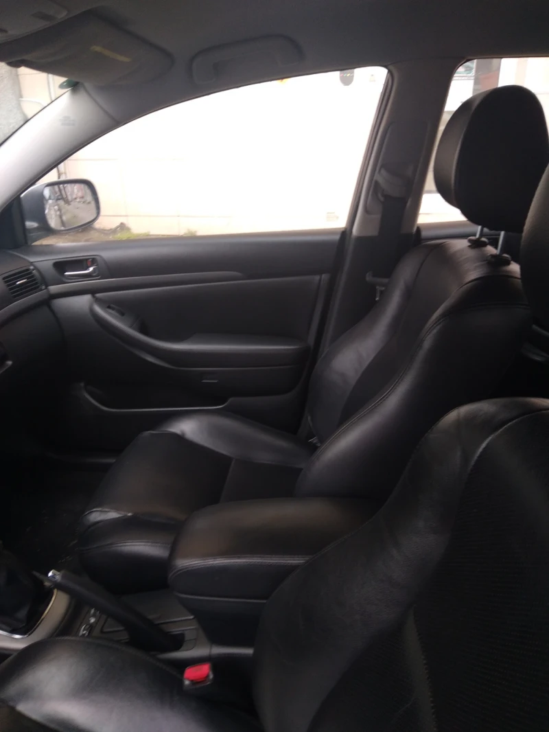 Toyota Avensis D4D, снимка 7 - Автомобили и джипове - 52519270