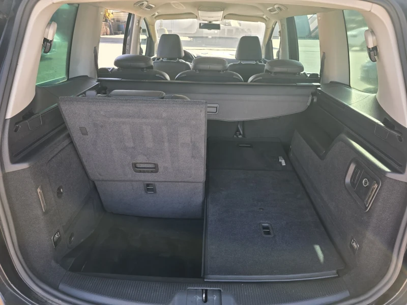 VW Sharan 2.0TDi /7m /HighLine/Лизинг, снимка 12 - Автомобили и джипове - 52236486