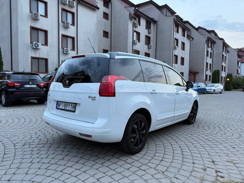Peugeot 5008, снимка 12 - Автомобили и джипове - 52561279