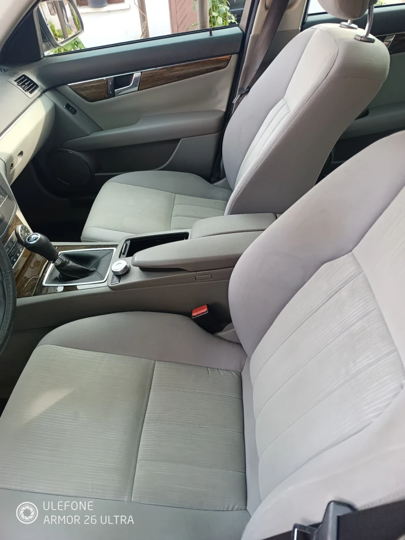 Mercedes-Benz C 220 2.2Cdi, снимка 11 - Автомобили и джипове - 52878673