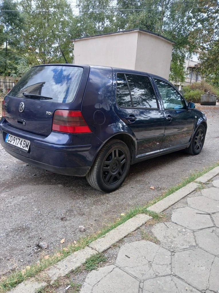 VW Golf, снимка 4 - Автомобили и джипове - 47282249