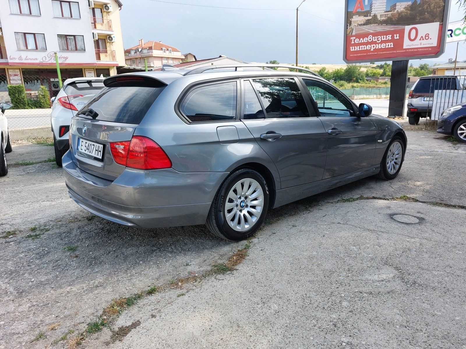 BMW 320 2.0D AUTOMATIC - изображение 6